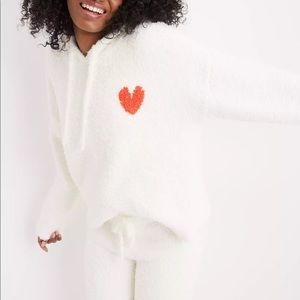 AERIE MARSHMELLOW PULLOVER